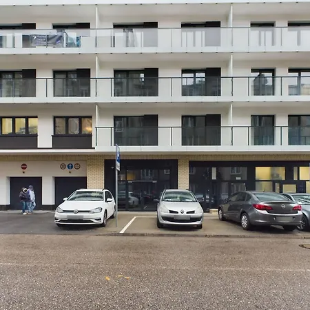 Modern And Comfortable With Smart Tvs Near Pge By Renters Apartament Warszawa