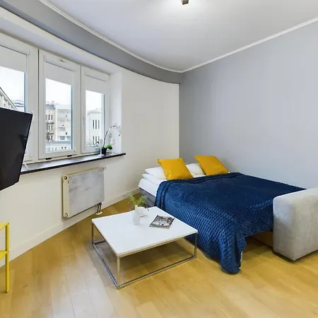 Modern And Comfortable With Smart Tvs Near Pge By Renters شقة