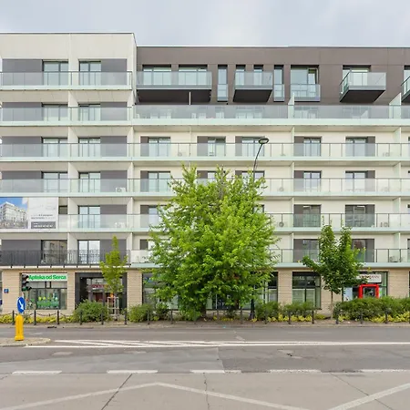 Modern And Comfortable Studios With Smart Tvs Near Pge By Noclegi Renters